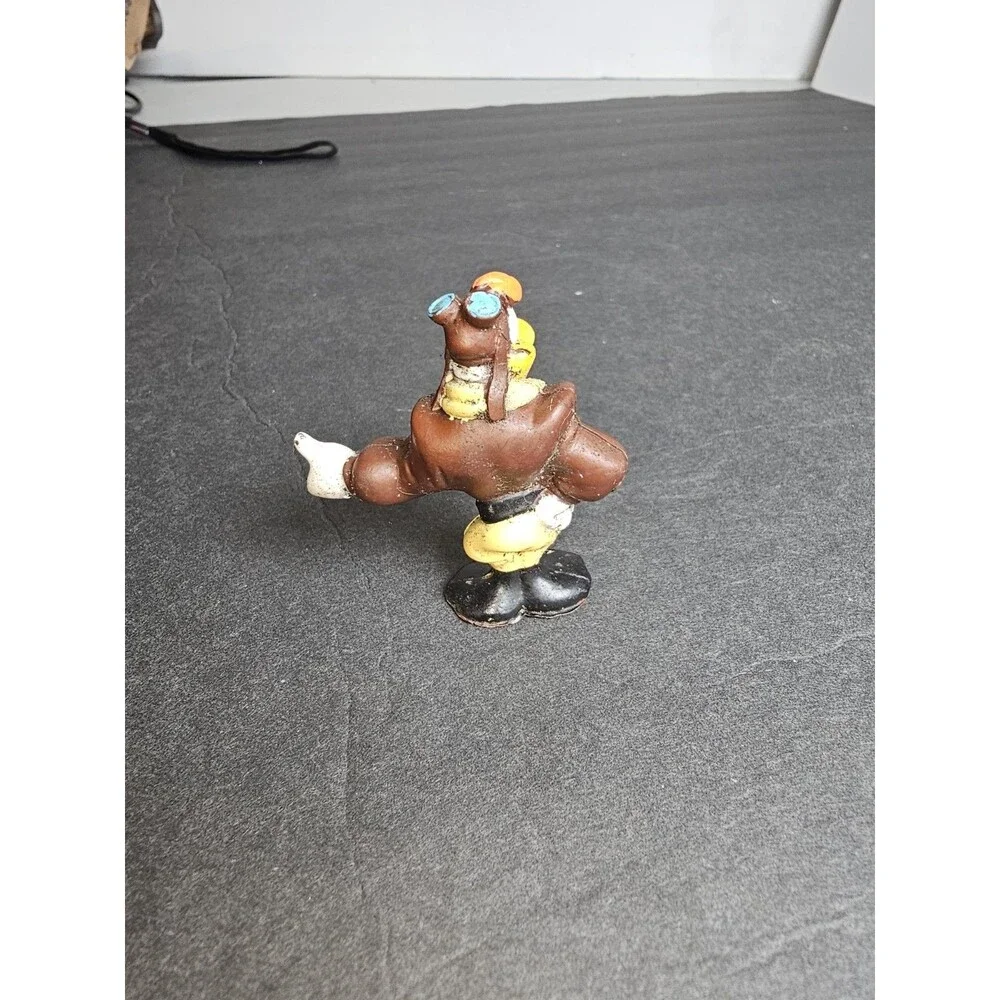 DARWING DUCK DISNEY  VNTG (1992) 2”ACTION FIGURE TOY (PRE-OWNED)